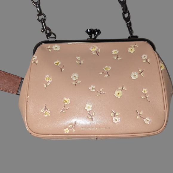 Like new 1941 Kisslock crossbody - Picture 2 of 16